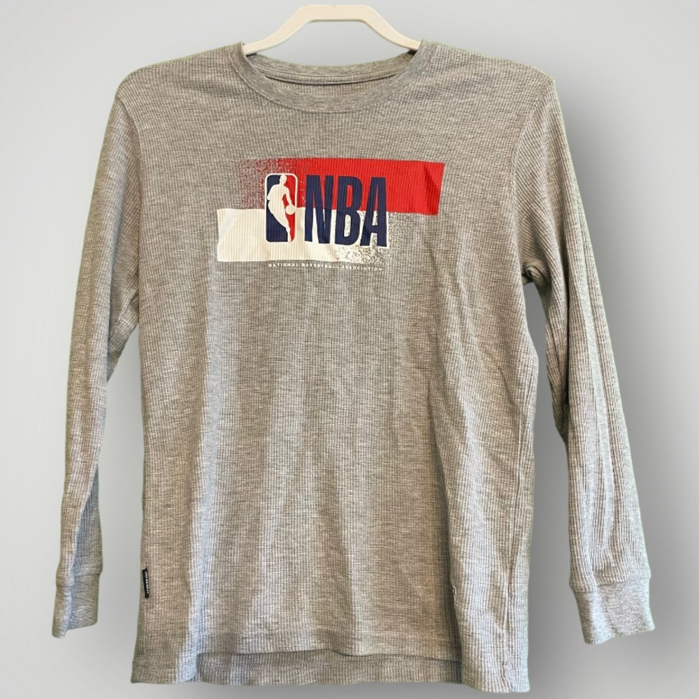 NBA Boys size 18/20 Long Sleeve Shirt. EUC